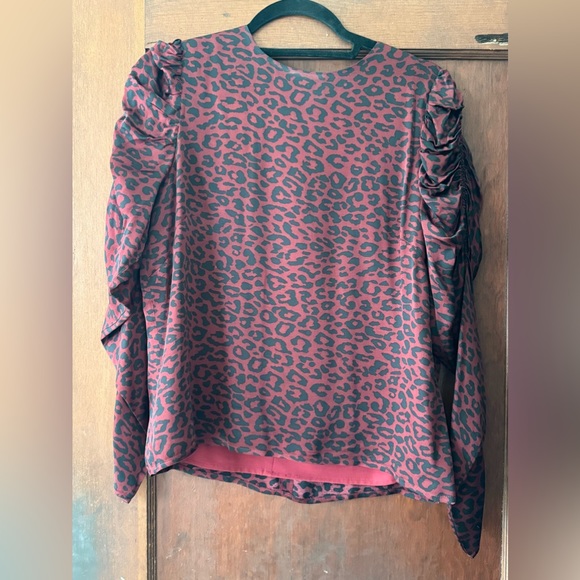 Women’s Gianni Bini Deep Red/Black Animal Print Blouse - Medium - Picture 4 of 5